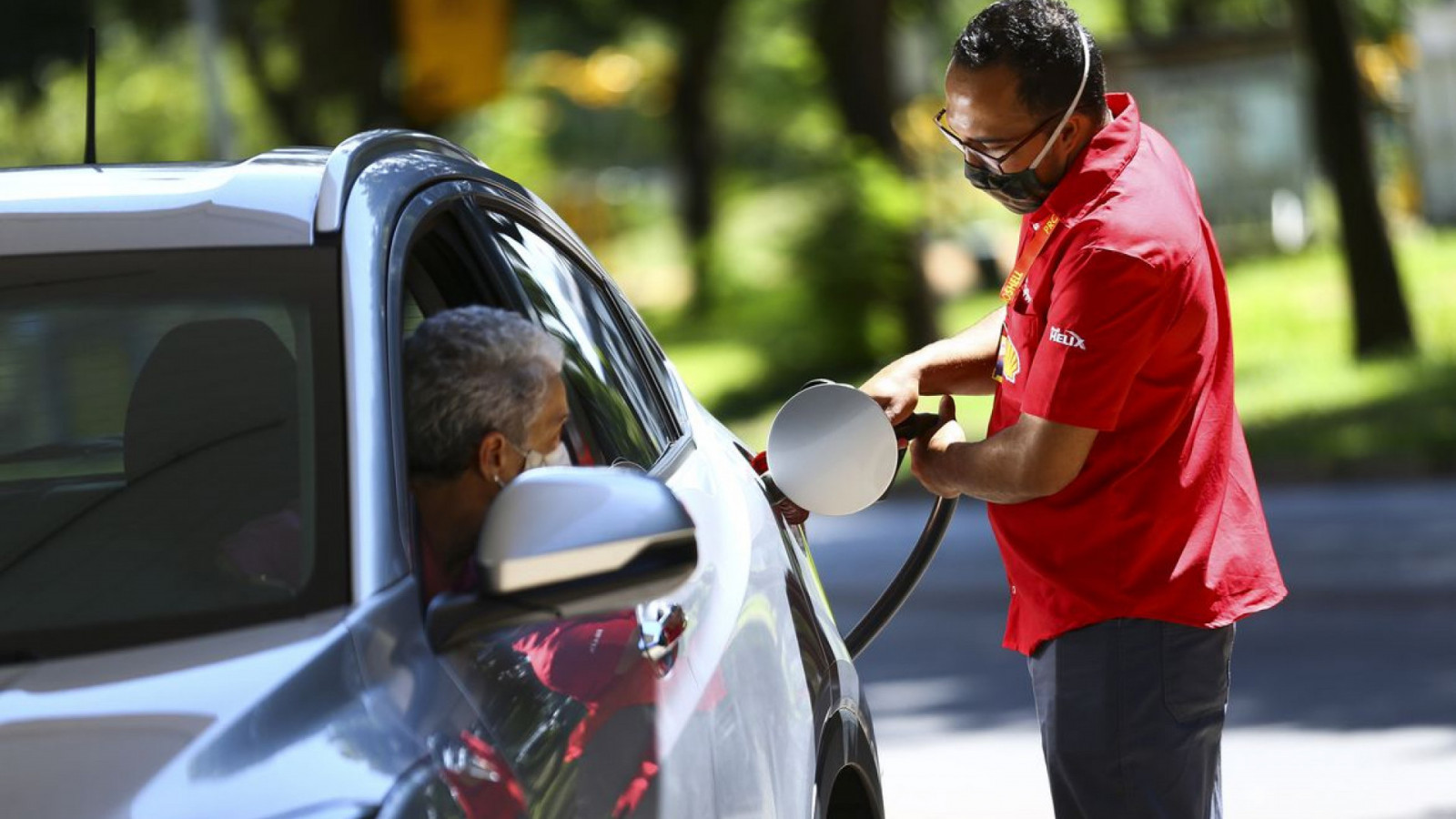Gasolina do Ceará salta da 10ª mais barata à 6ª mais cara do Brasil em um mês