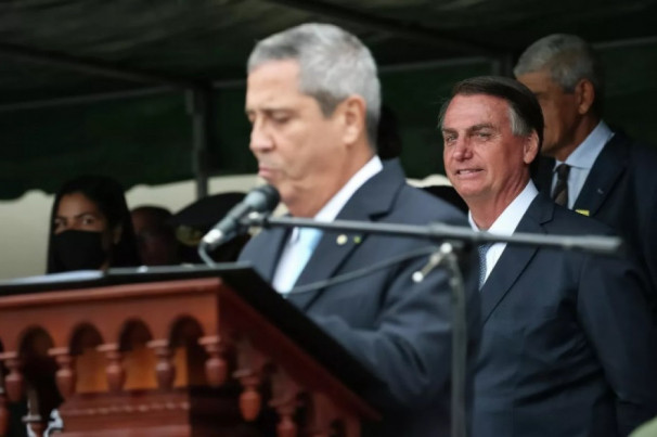 O gato sai de casa; ratos fazem o diabo