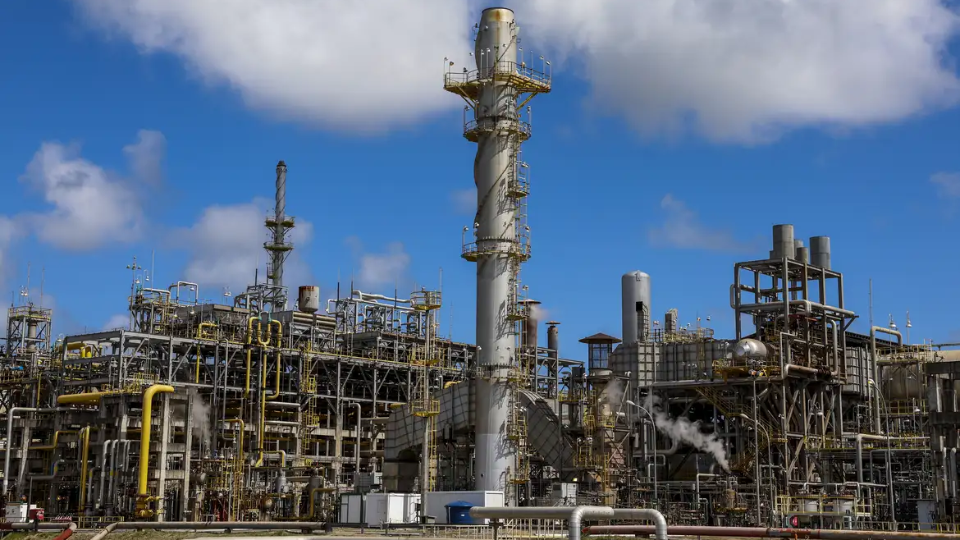 Petrobras amplia capacidade de produção da Refinaria Abreu e Lima - Diário Indústria & Comércio