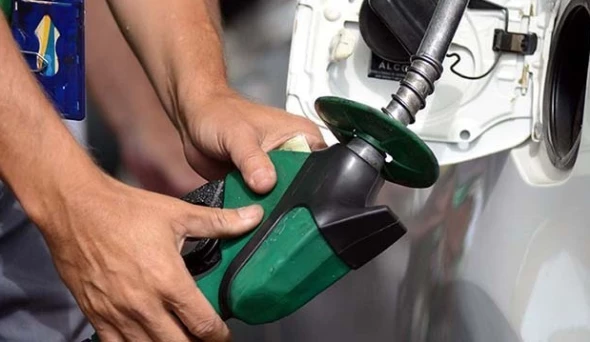 Preços do litro da gasolina e do etanol caem levemente em Taubaté