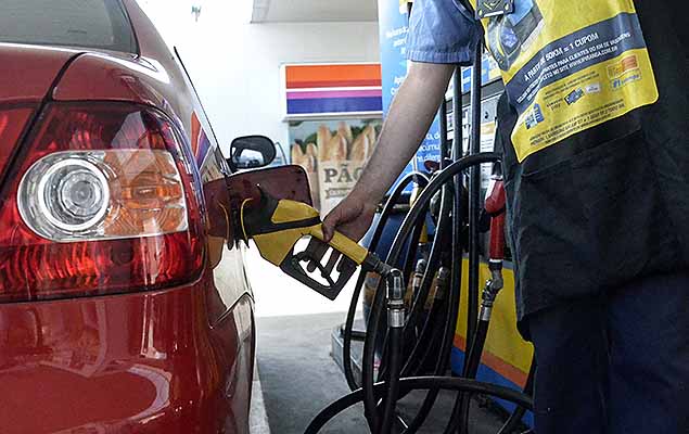 Preços nos postos: Etanol e gasolina ficam praticamente estáveis na média nacional