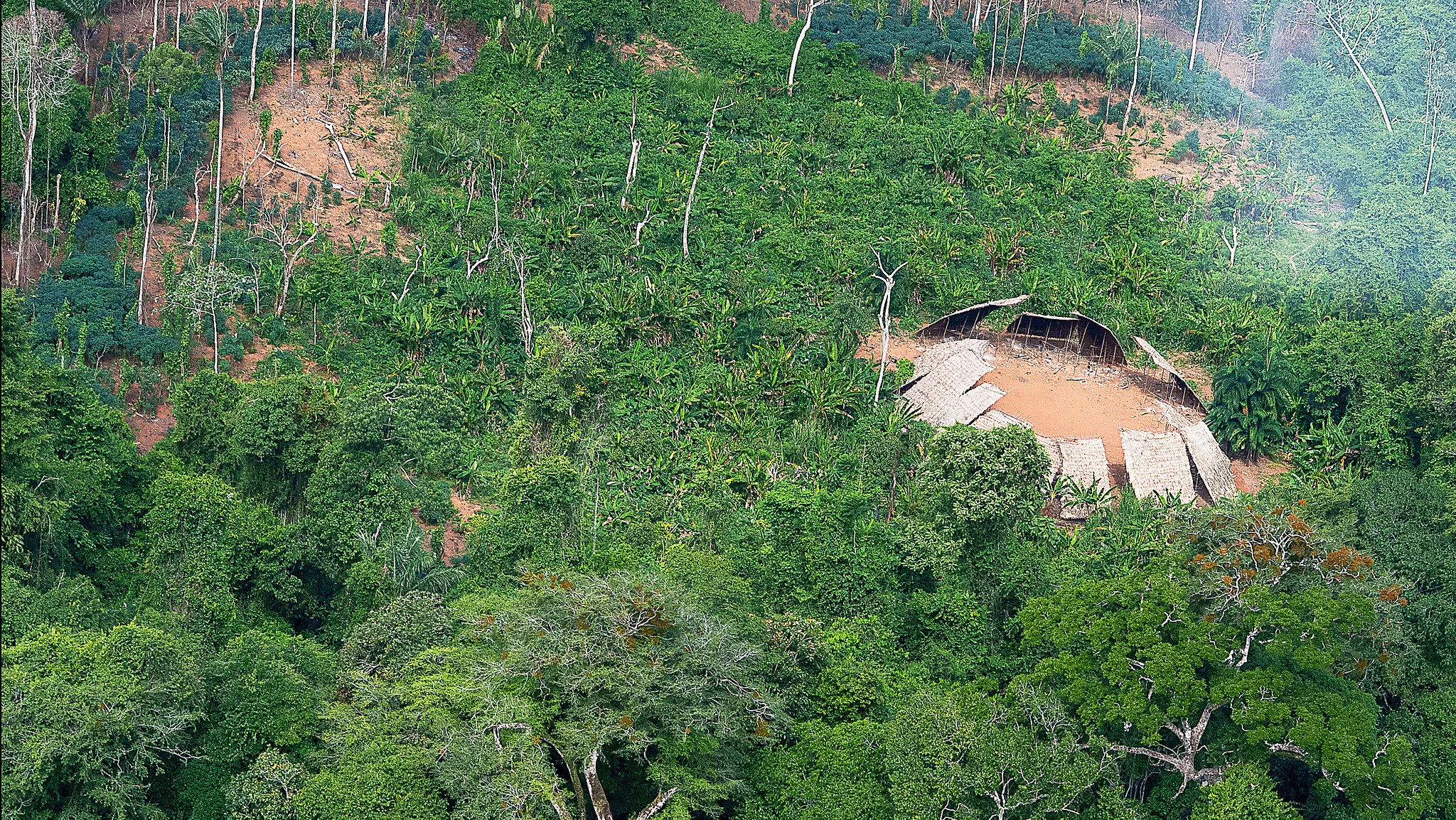 ANP deve fiscalizar venda de combustível de aviação para combater garimpo na Amazônia