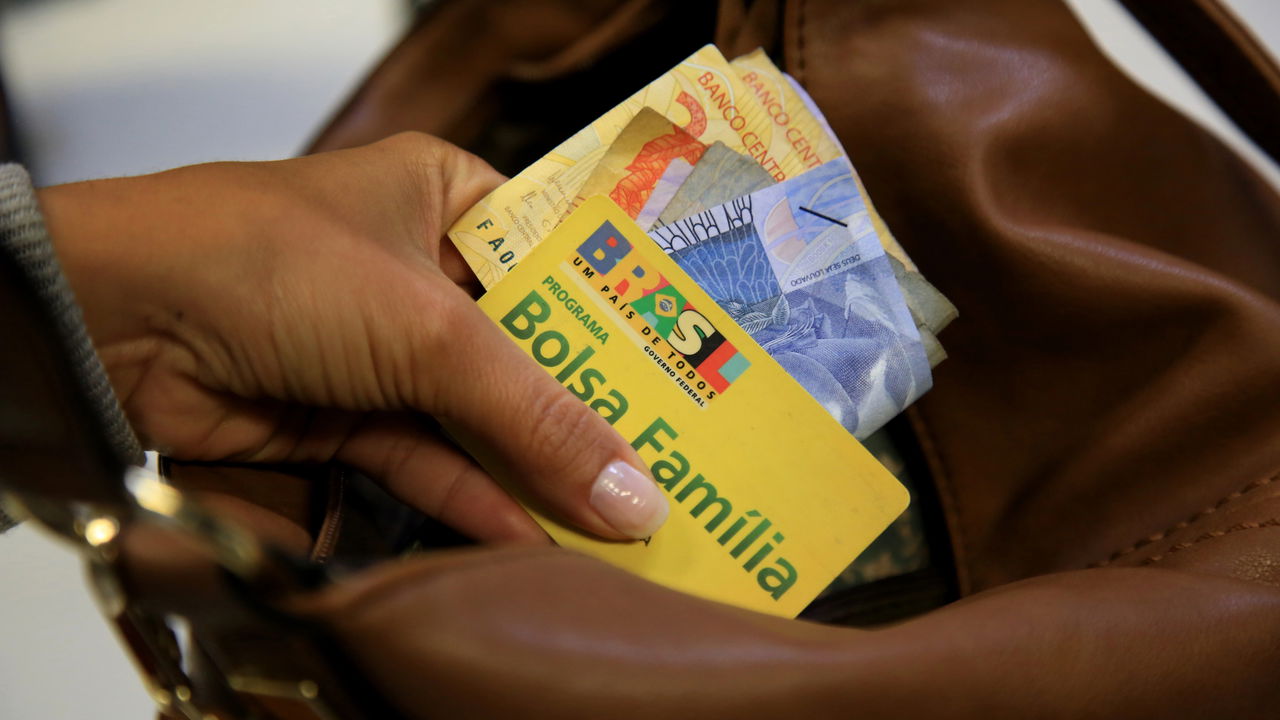 Bolsa Família de abril traz alívio financeiro com extras