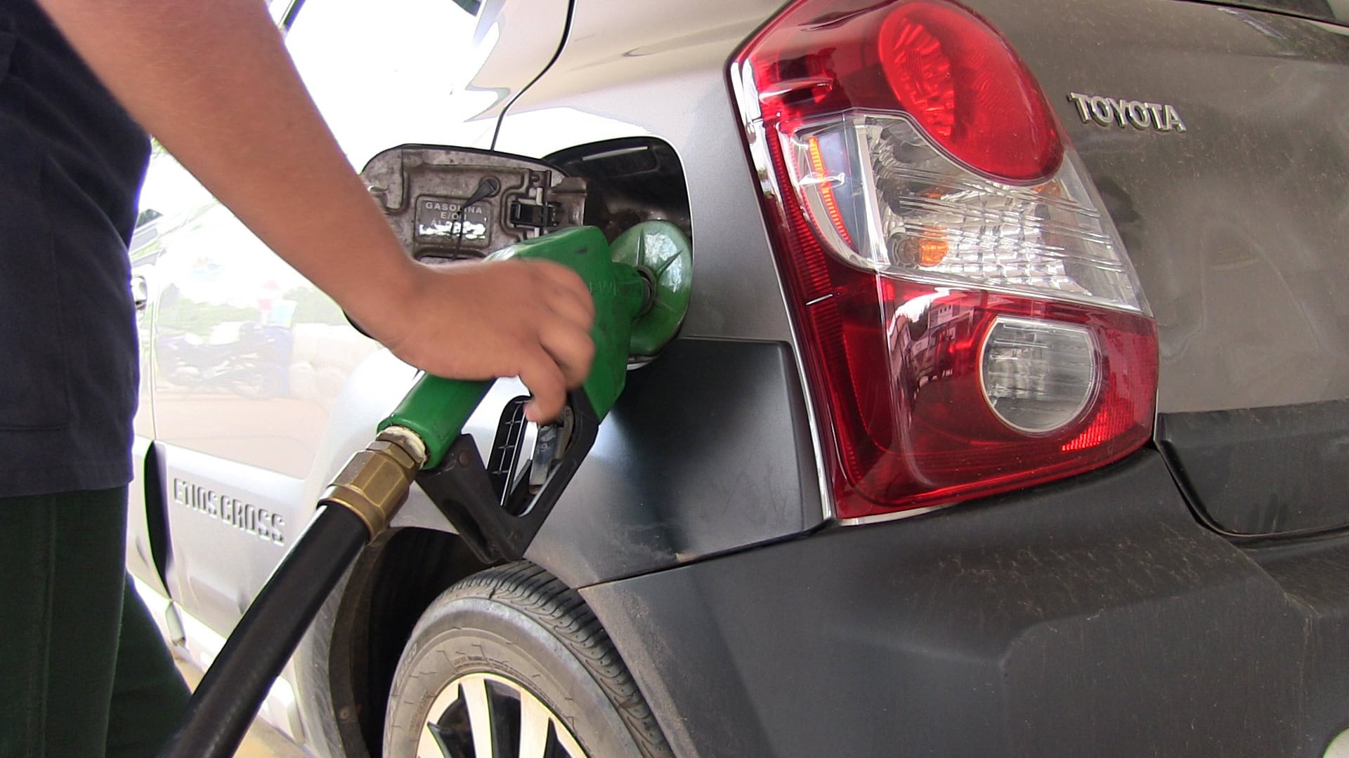 Gasolina, etanol, diesel, GNV e GLP: confira a variação e o preço médio dos combustíveis ...