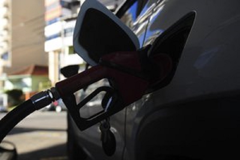 Para quanto pode cair a gasolina no RS com corte da Petrobras na refinaria