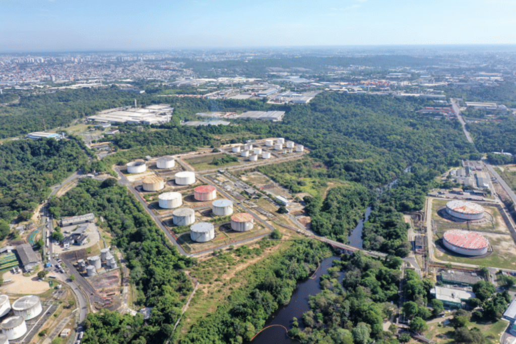 Petroleiros apontam desmonte de refinaria da Atem e preços acima da média nacional em reunião com governo
