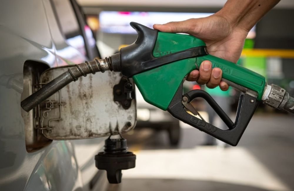 Combustíveis mais caros saiba quais hábitos adotar para gastar menos