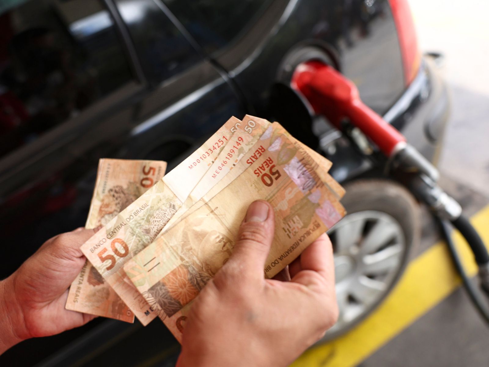 Refinaria Clara Camarão reduz preço da gasolina e do diesel pela segunda semana seguida