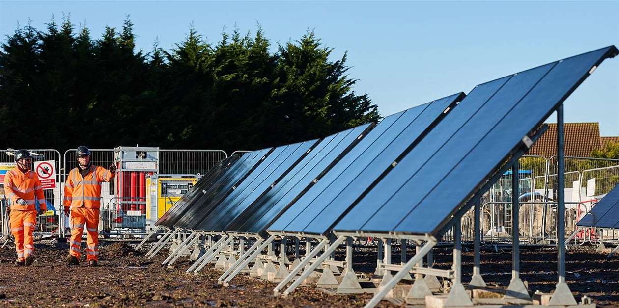 Teste de energia solar e hidrogênio feito por empreiteiro do Reino Unido reduz uso de diesel em 20.000 litros