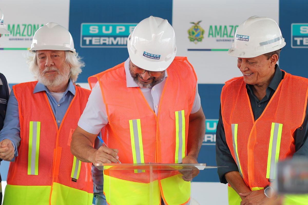 Amazonas e empresa vão construir usina de gás para operações portuárias