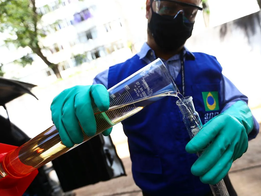 ANP fiscaliza mercado de combustíveis em Lucas do Rio Verde