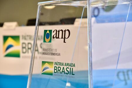 ANP investiga venda e uso irregular de metanol na Operação Carbono Oculto
