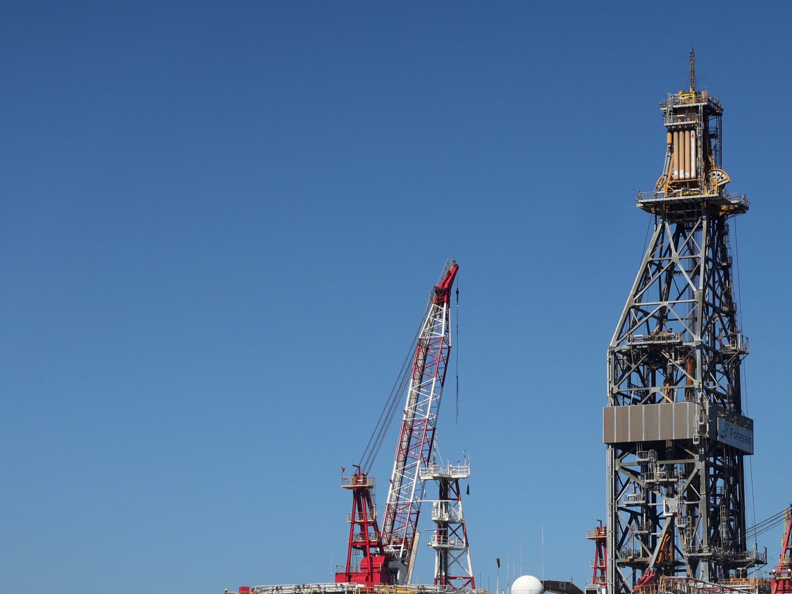 Entenda as etapas da exploração e produção de petróleo