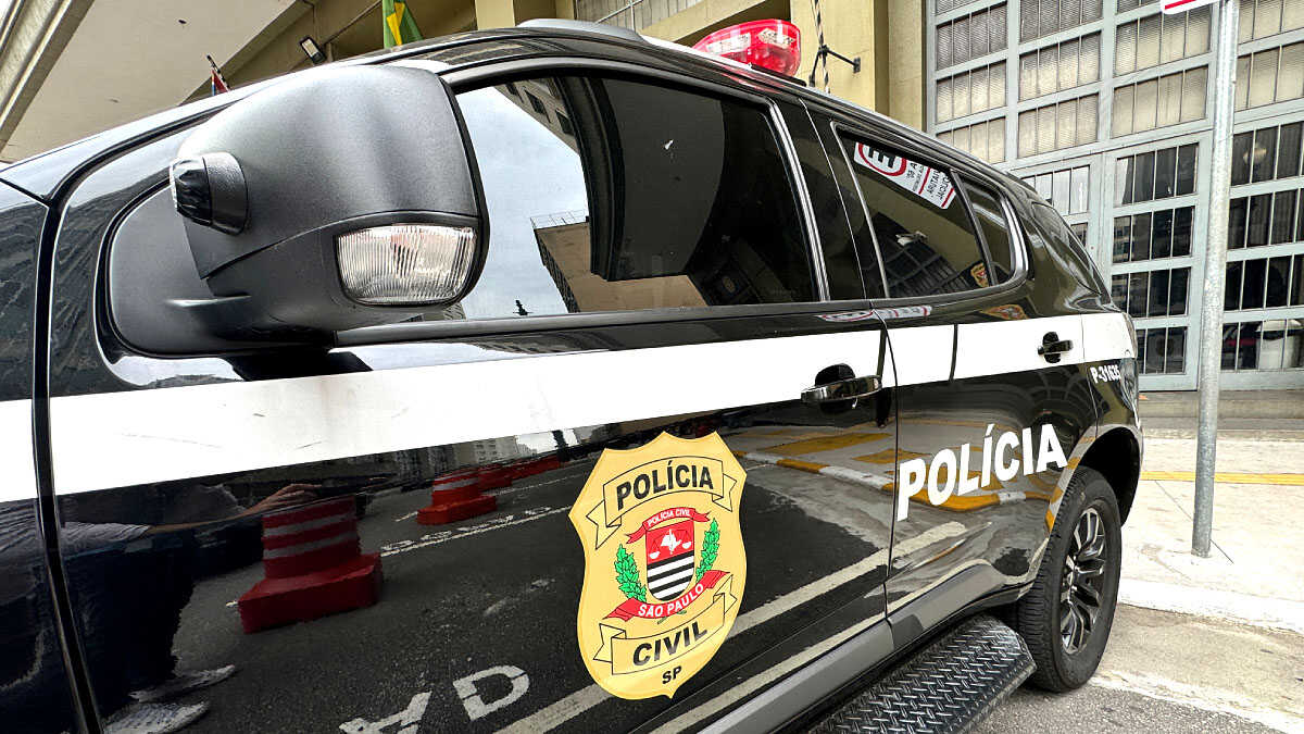 Fraude em postos de cidade do interior de SP tem mistura ilegal e arma carregada