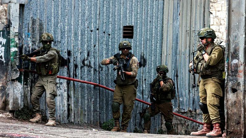 Israel intensifica ofensiva em Gaza após fim do cessar-fogo, com dezenas de mortos