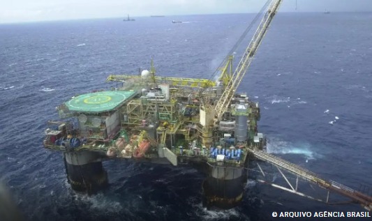 Produção nacional de petróleo e gás bate recorde em junho, aponta ANP