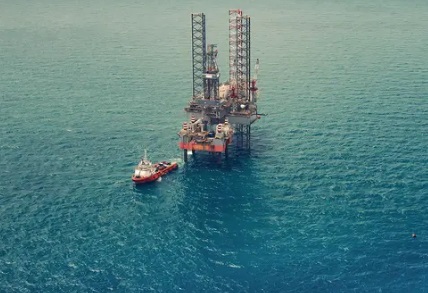 TotalEnergies planeja testar potencial de armazenamento de CO₂ no litoral brasileiro