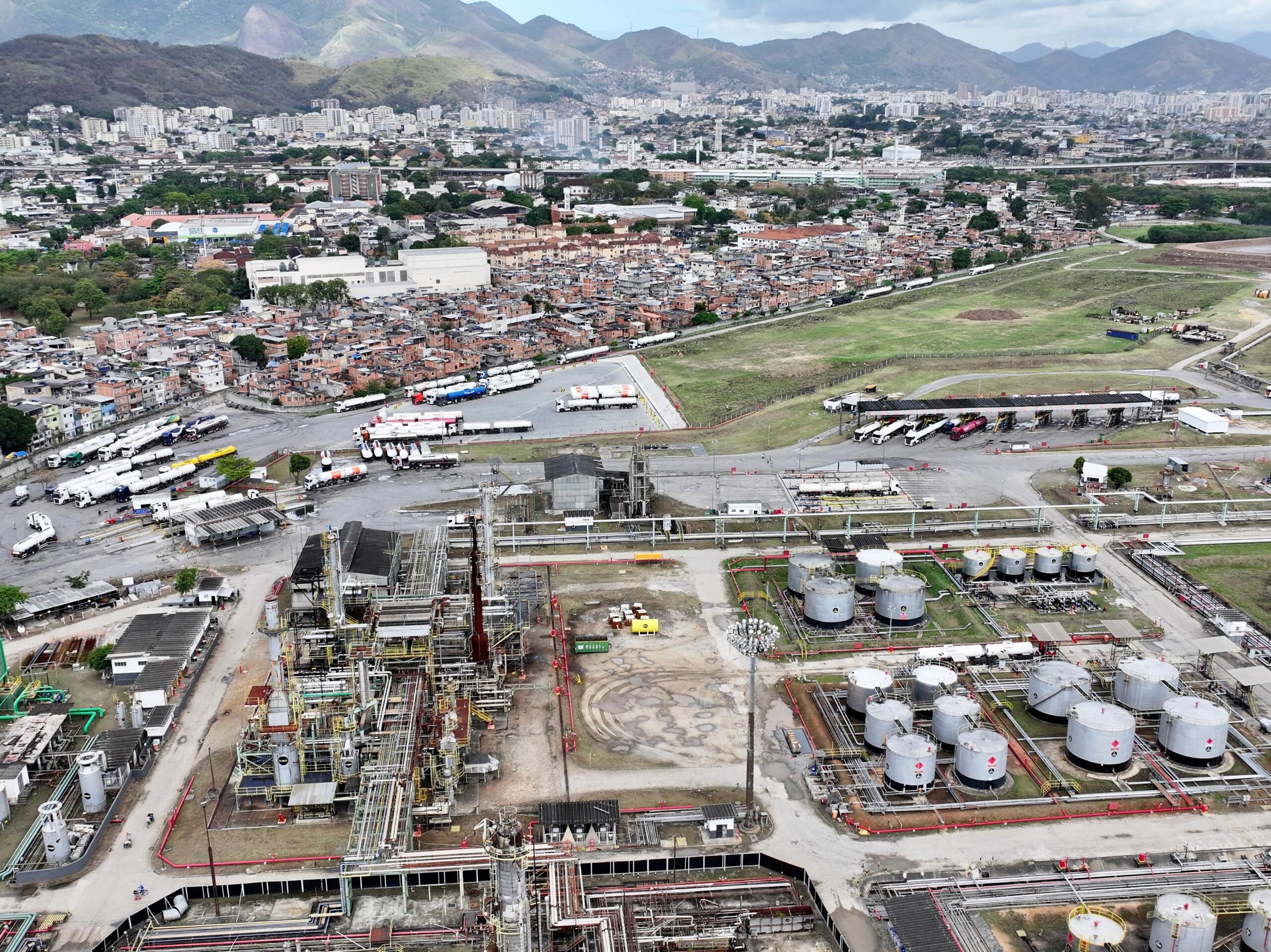 Entenda a suspeita que levaram à interdição da Refit