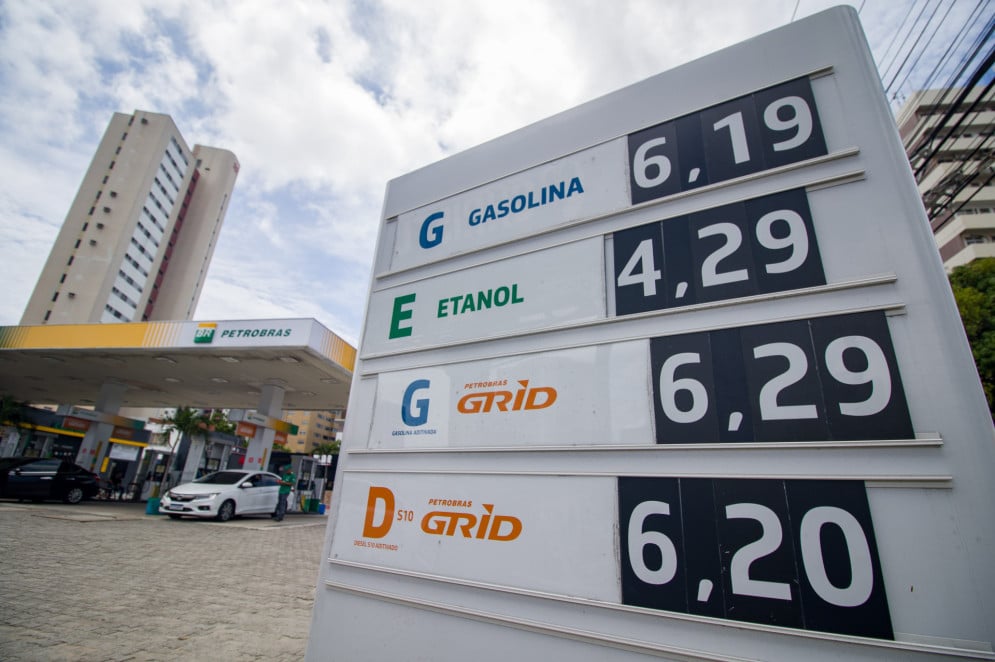 Preços dos combustíveis mantêm estabilidade; gasolina chega a R$ 6,29 no Ceará | Economia