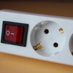 Tomada com USB e sem quebrar a parede? A nova tecnologia que já chegou – Surgiu
