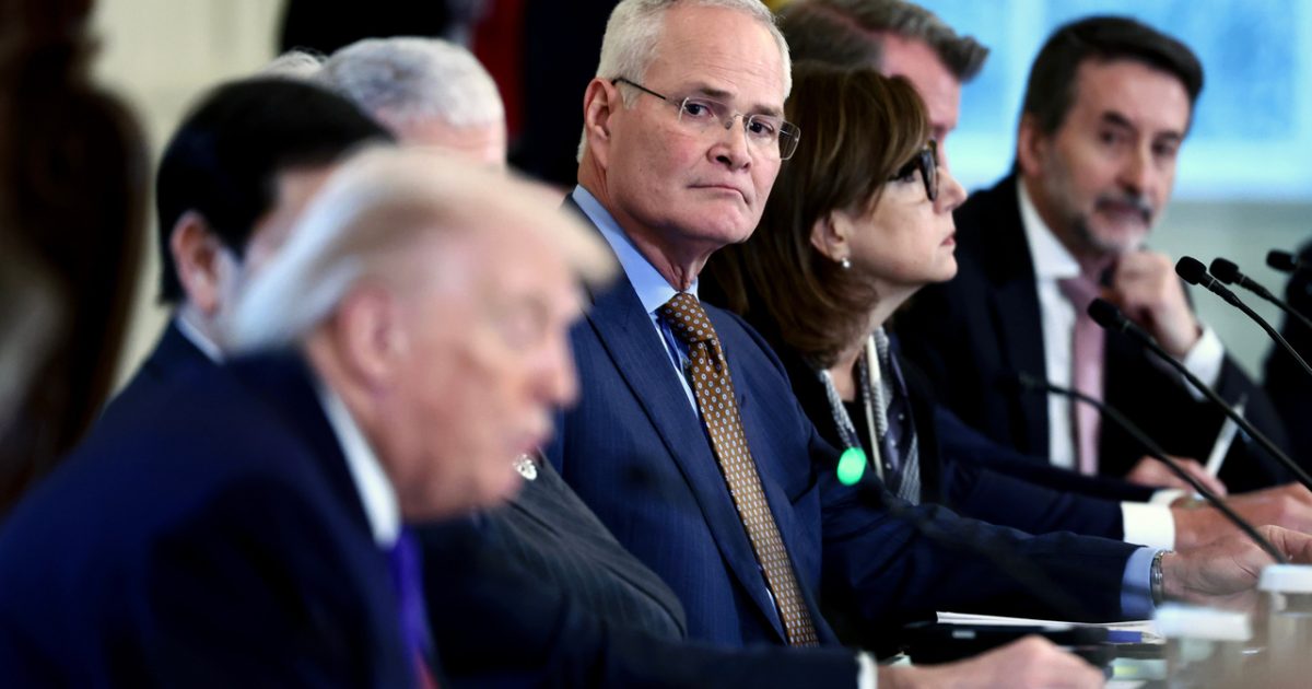 Retomada da indústria de petróleo da Venezuela deve levar anos e custar bilhões de dólares, diz TotalEnergies