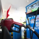 Preço da gasolina caiu ou subiu? Entenda a diferença