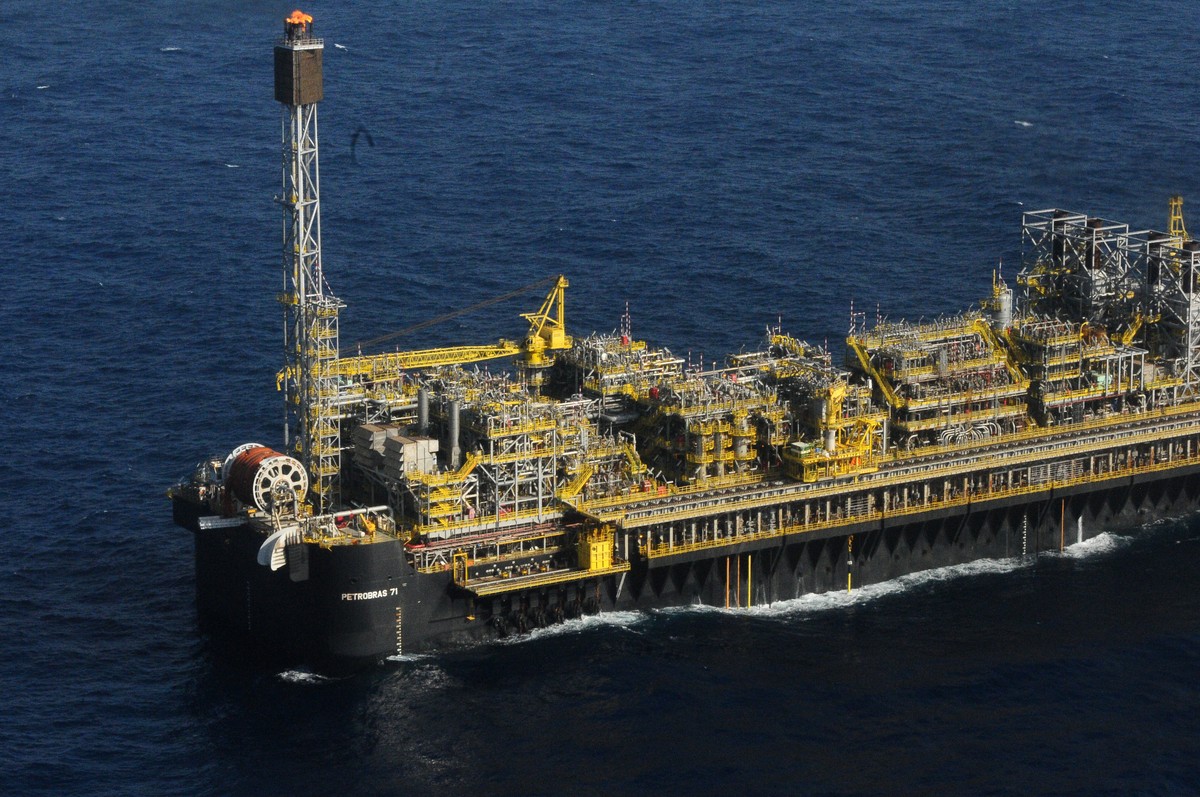 Produção diária de petróleo e gás sobe 13,3% e bate recorde em 2025, diz ANP | Brasil