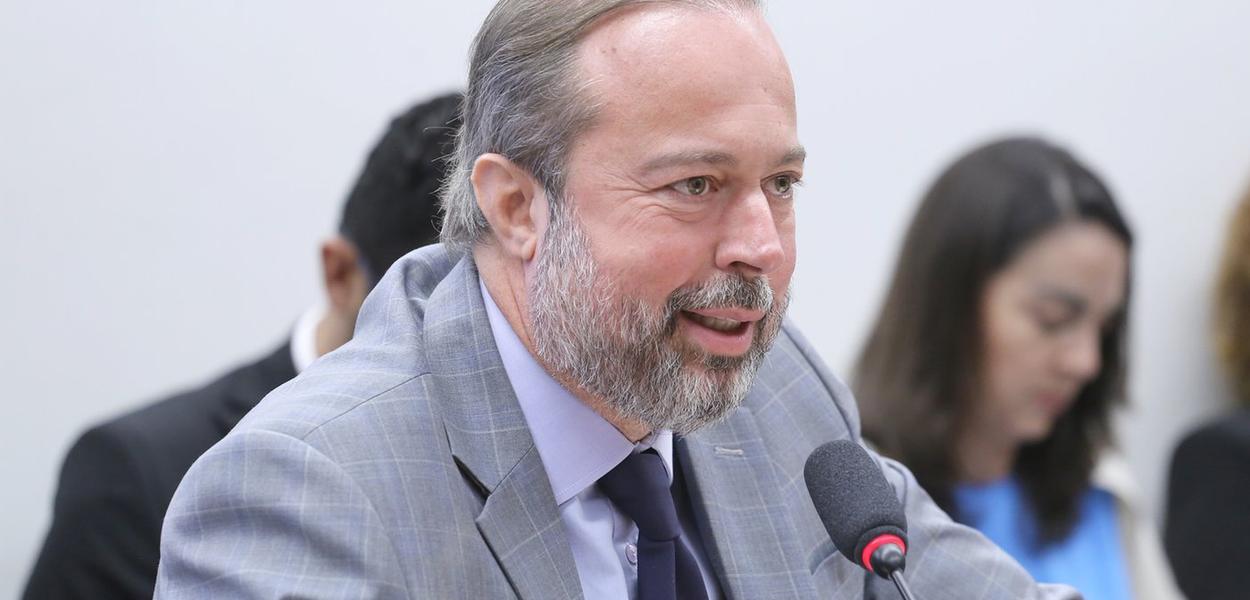 Minerais críticos são o novo petróleo do Brasil, diz Silveira