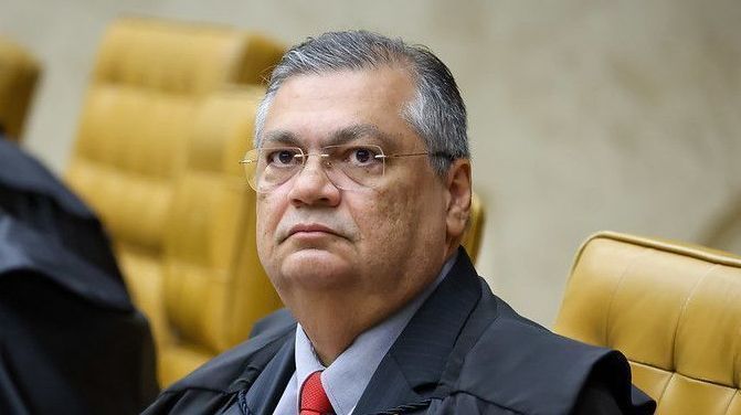Dino determina que 70% da taxa de fiscalização do mercado de capitais seja destinada à CVM